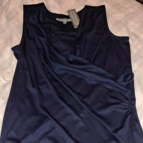Navy sleevless blouse by Alex & Parker. Size small. NWT. - Picture 2 of 4